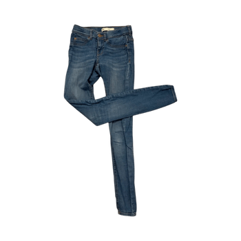 Siniset skinny-farkut