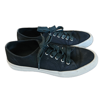 vagabond sneakers minimalist casual scandi normcore clean aesthetic everyday capsule streetwear