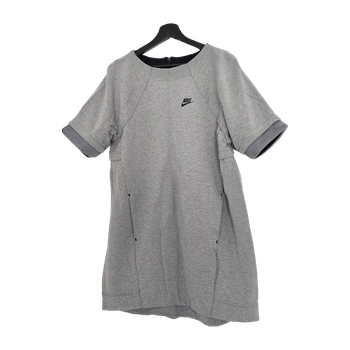 Nike sportswear