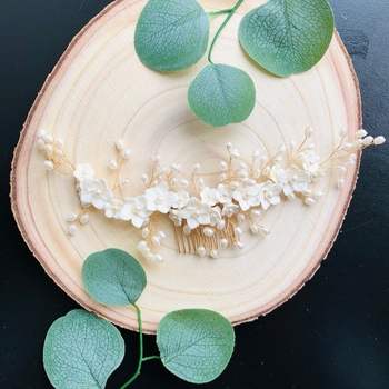 Kukkakoristeltu hiuskoru hiuskoriste