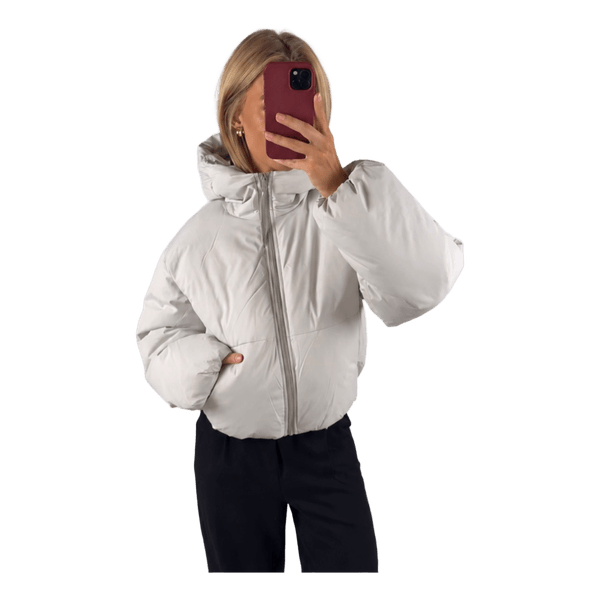 Hvid dynejakke med hætte