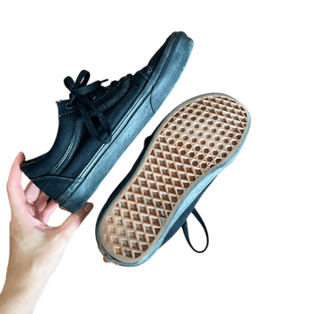 Musta Vans-tennarit