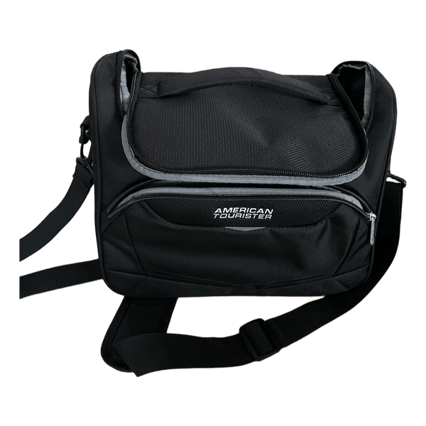 American Tourister matkustuslaukku