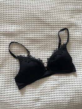 Musta bralette 70A