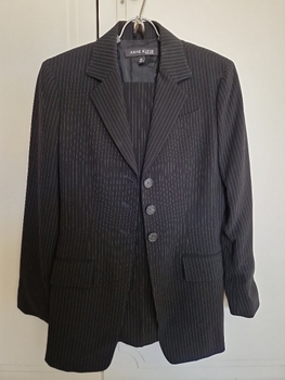 Y2k vintage Anne Klein Black pinstripe trouser suit 69% acetate