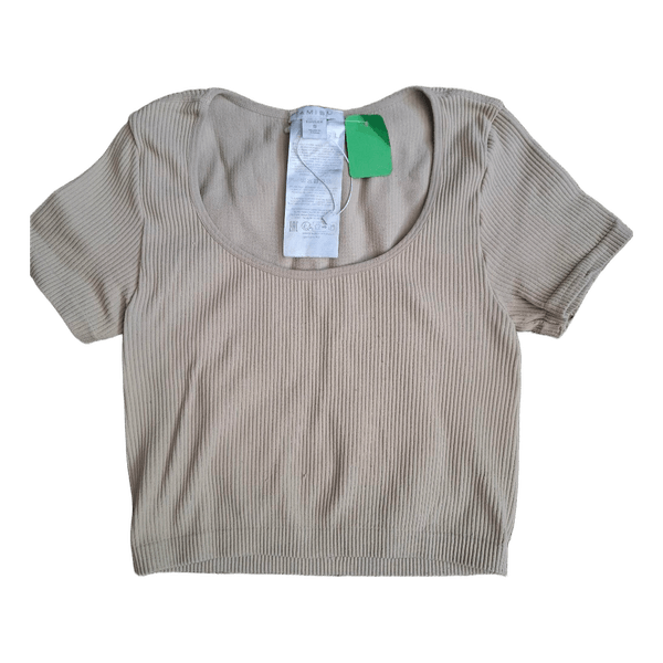 Beige ribattu t-paita