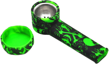 Portable silicone pipe