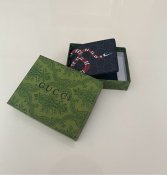 Gucci lompakko
