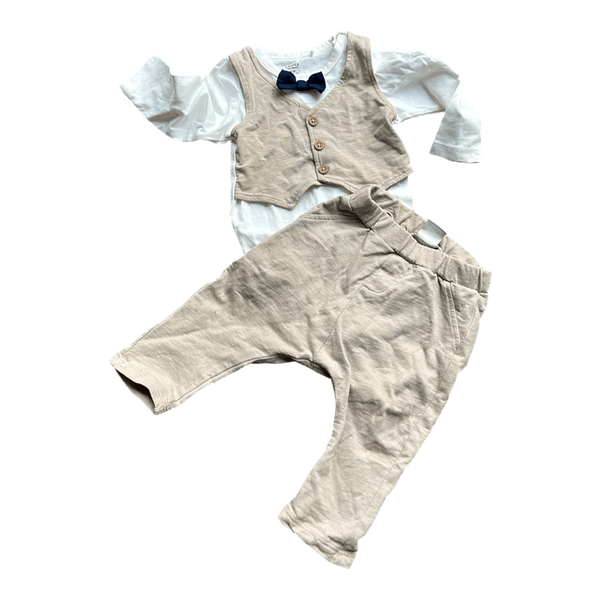 Lindex vauvan juhlasetti