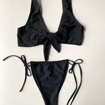 Black bikini