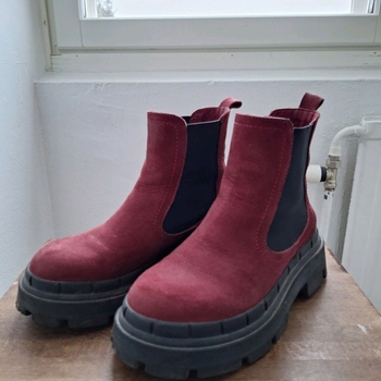 Natura boots