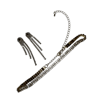 kultainen strass-choker ja korvakorut