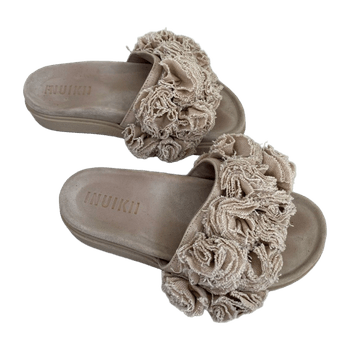 Inuikii sandals