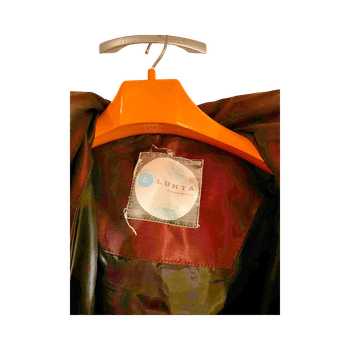 Viininpunainen toppatakki