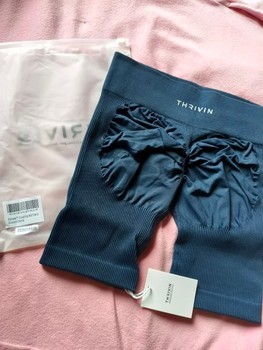 Thrivin Push-up shortsit