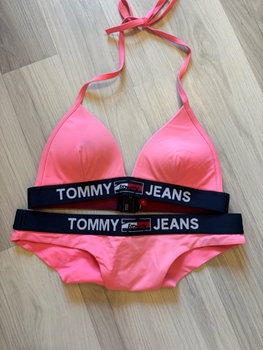 Tommy Hilfiger bikinit