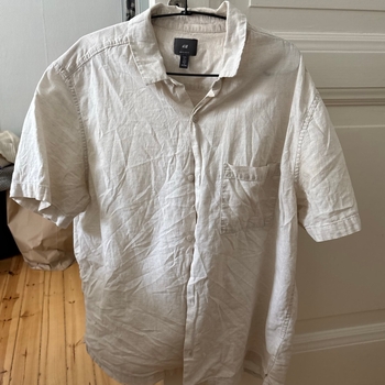 Beige lyhythihainen paita