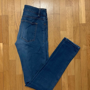 Skinny jeans