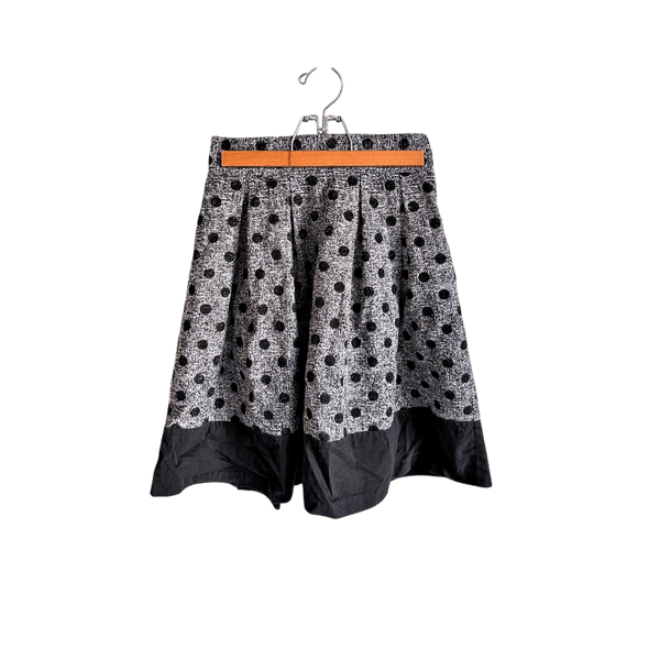 Pilkullinen hame