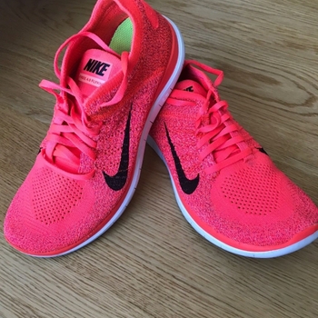 Nike sports shoes