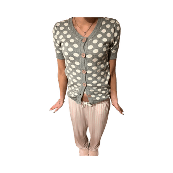 Harmaa pilkullinen neuletakki