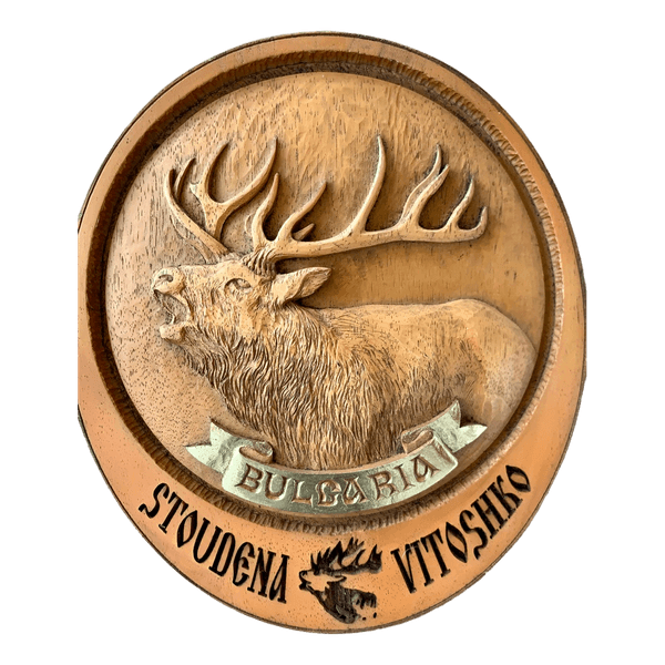 Puust nikerdatud seinakaunistus