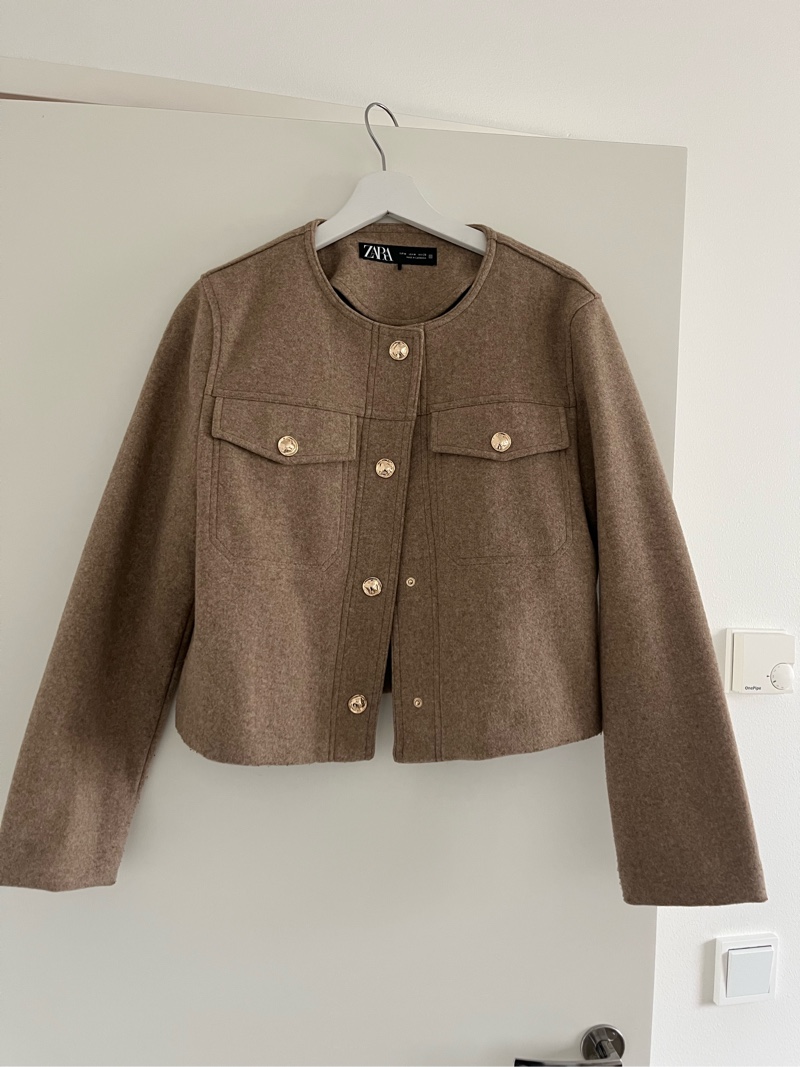 Beige takki
