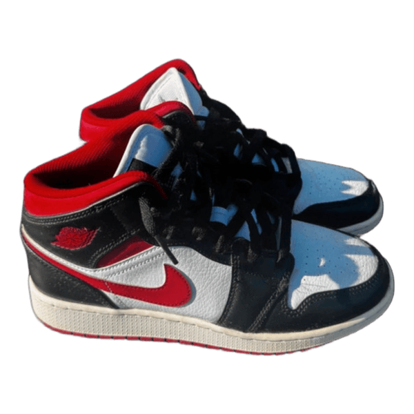Jordan 1 mid