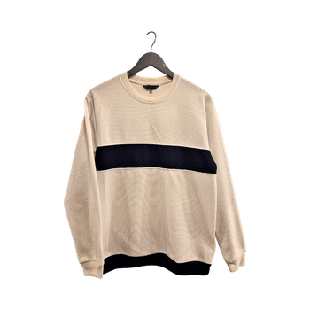 Details white and navy pullover
