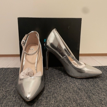 Even&odd heels