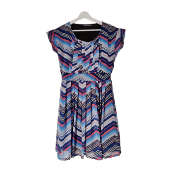 Ompelija dress
