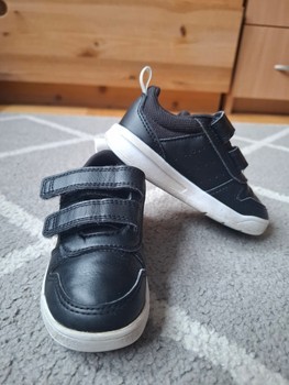 Adidas lastega tossud