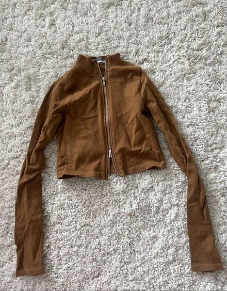 Fashion Nova vetoketjupaita