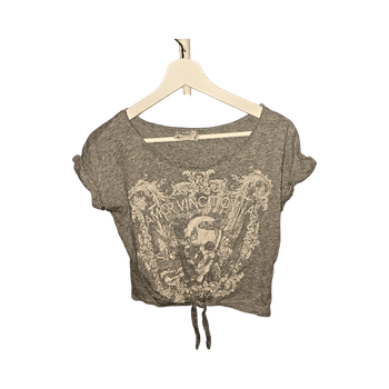 Harmaa t-paita nauhalla