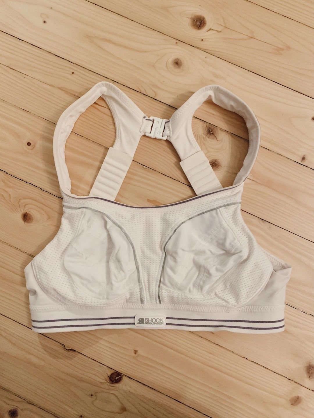 Shock absorber sportswear