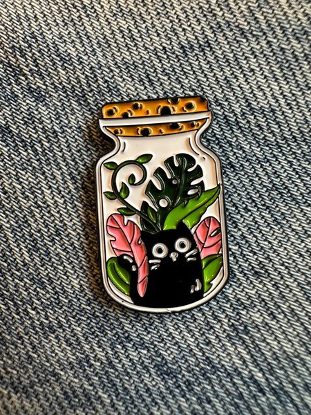 Cat plant enamel pin
