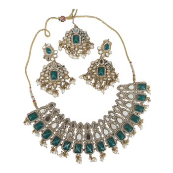 New beautiful jewellery set