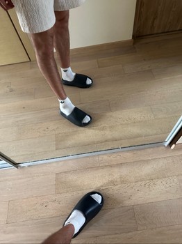 Juodos Adidas Yeezy šlepetės