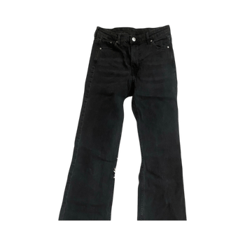 Musta farkkujen bootcut