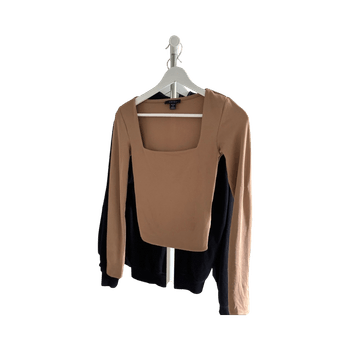 Ruskea pitkähiha toppi