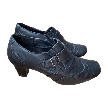 Tapas heels
