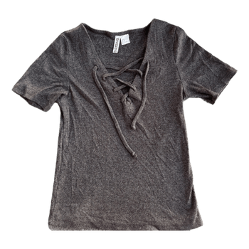 Harmaa ribattu nyöripaita