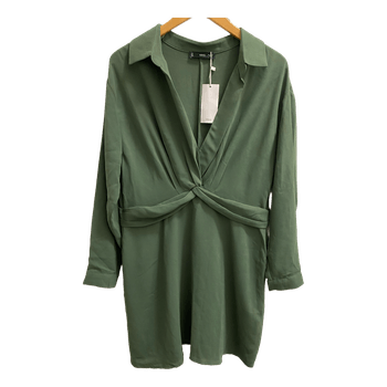 Green long-sleeve dress