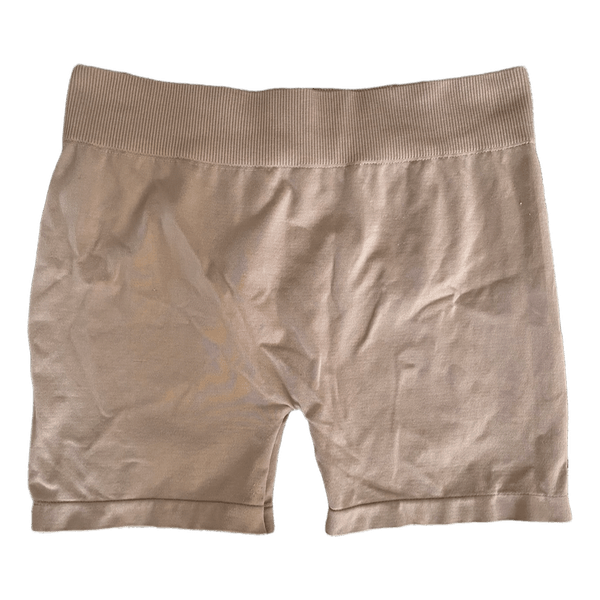Beiget saumattomat shortsit