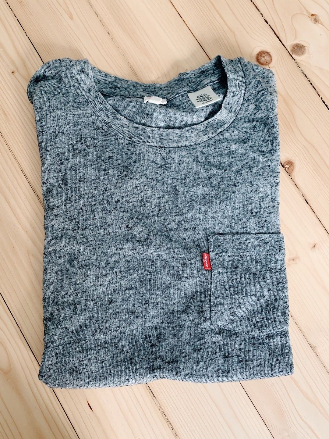 Levi’s top