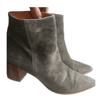Charol shoes