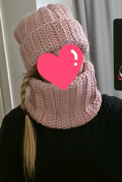 Kaulahuivi/kauluri, käsityötä