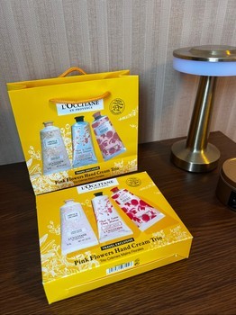 L'Occitane hand cream set