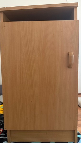 Bed side table