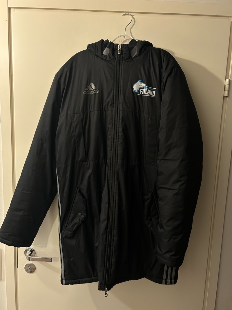 Susijengi Adidas takki